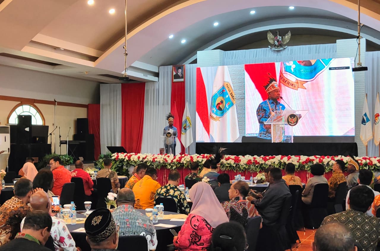 Gubernur Dominggus Mandacan Tekankan Prioritas Pengelolaan SDA Sebagai Amanah Otsus Sejahterakan OAP