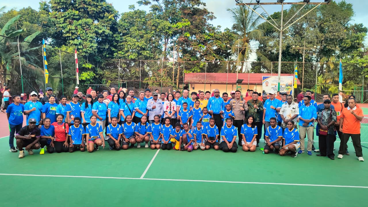 Turnamen Tenis Lapangan Piala Gubernur Papua Barat Resmi Bergulir, Persaingan 170 Peserta dari 3 Provinsi