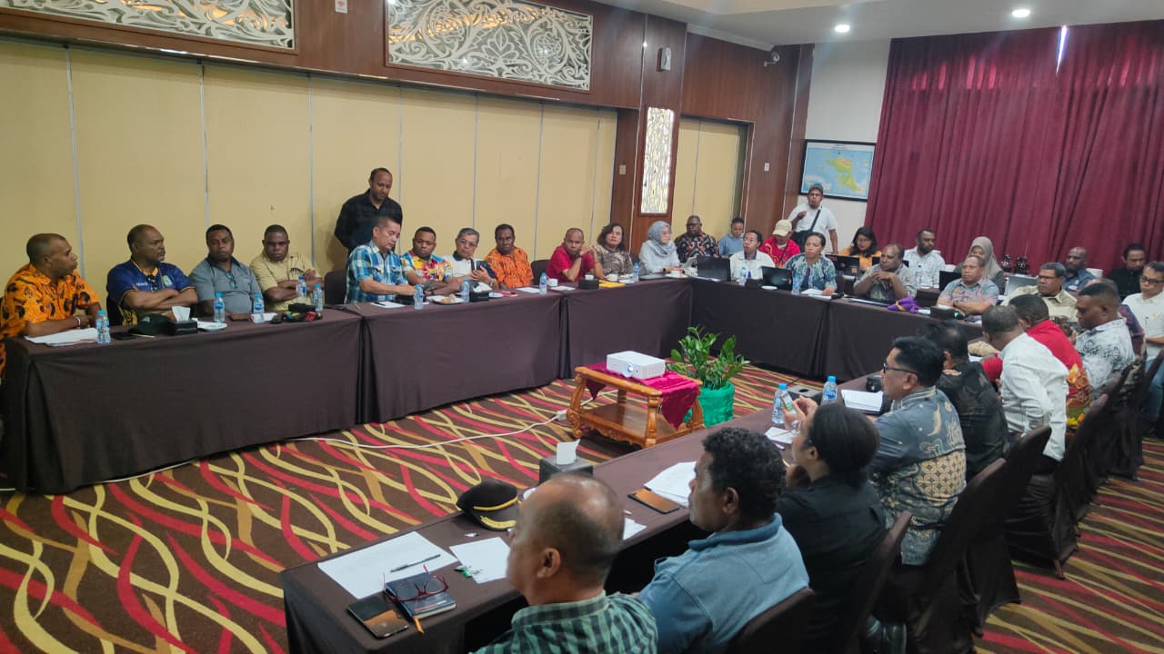 Pembagian Desk Musrenbang Papua Barat Bahas Strategi Pembangunan Berbasis Otonomi Khusus