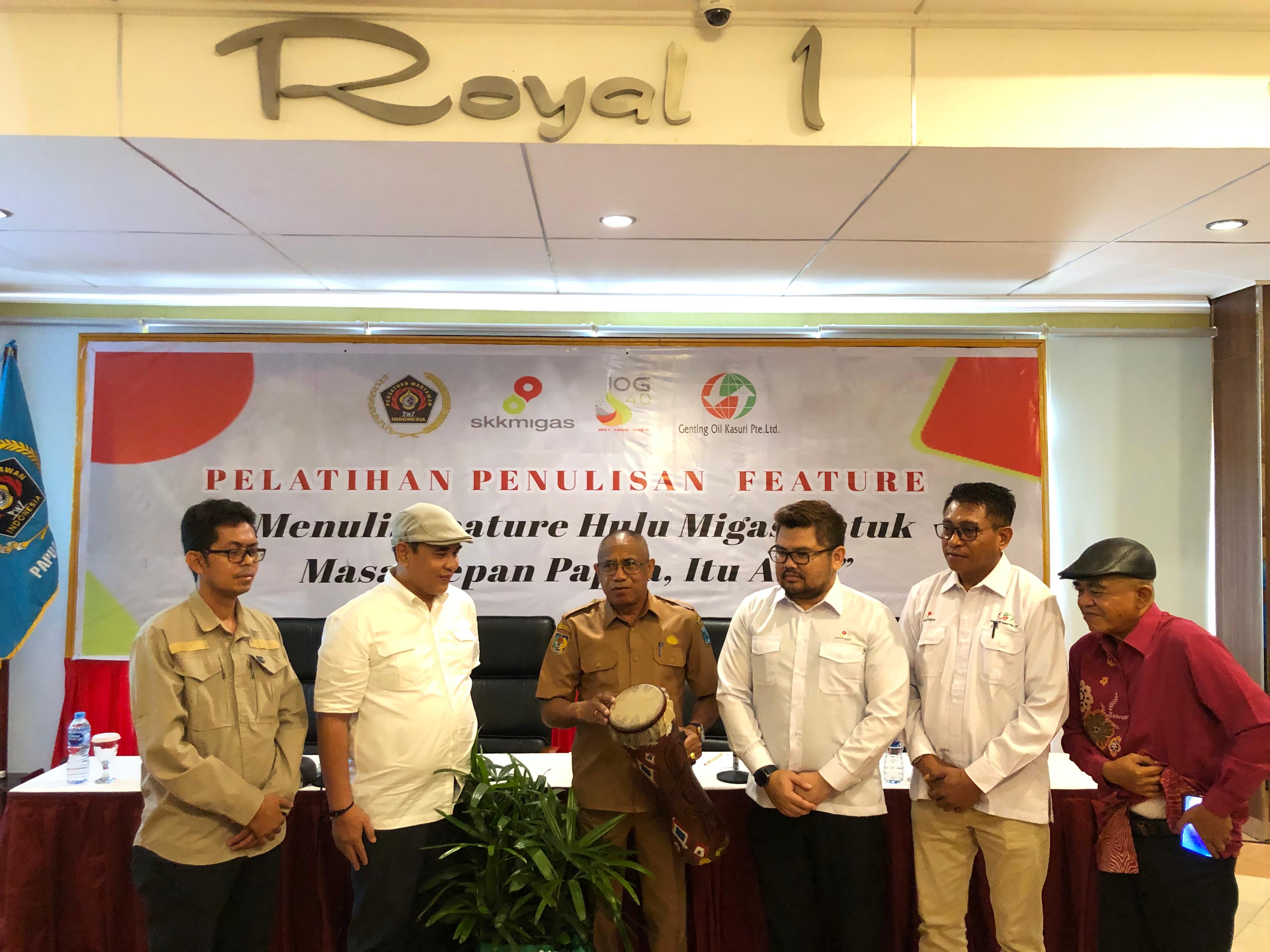 PWI Papua Barat Bersama SKK Migas dan Genting Oil Selenggarakan Pelatihan Penulisan Feature