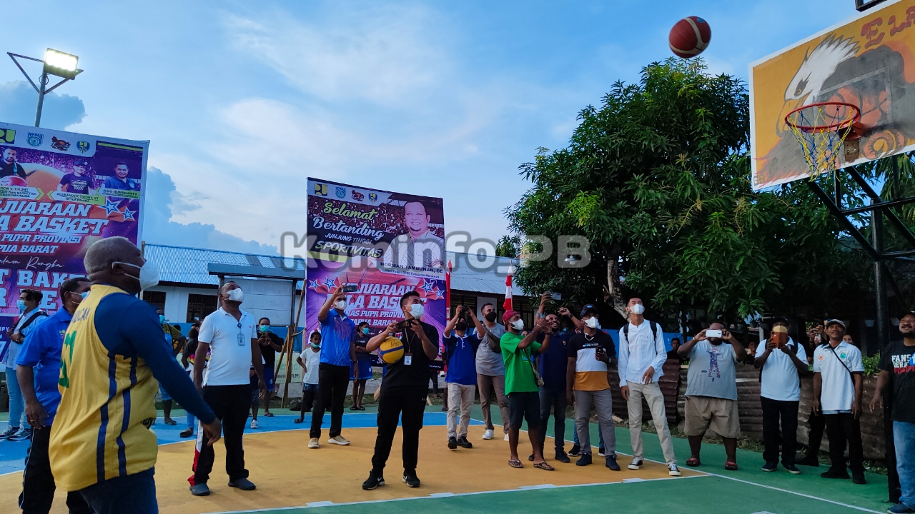 Shooting, Gubernur Mandacan Buka Kejuaraan Basket Jelang Hari Bakti PUPR Ke-76 Tahun 2021