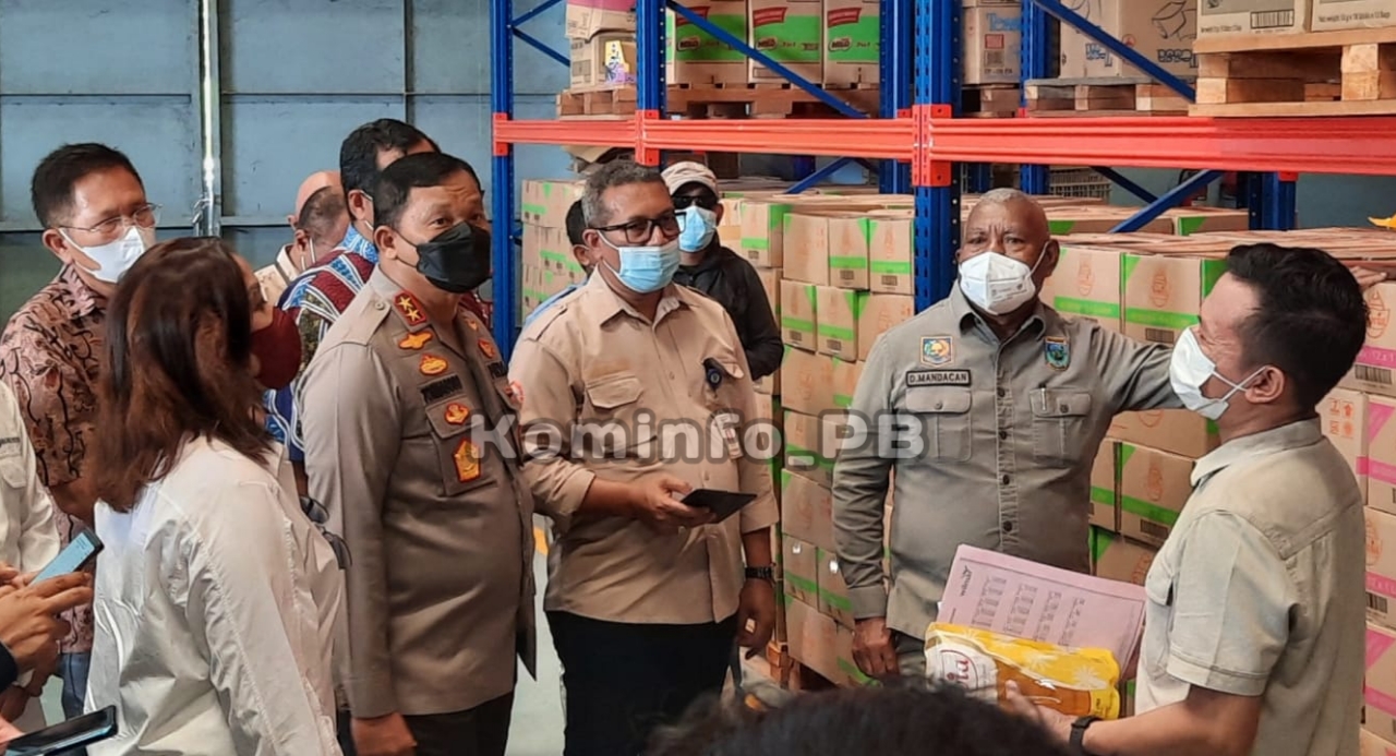 Gubernur Papua Barat Minta Masyarakat Tidak Panik, Hasil Sidak Ketersediaan Bapok dan Minyak Goreng Aman