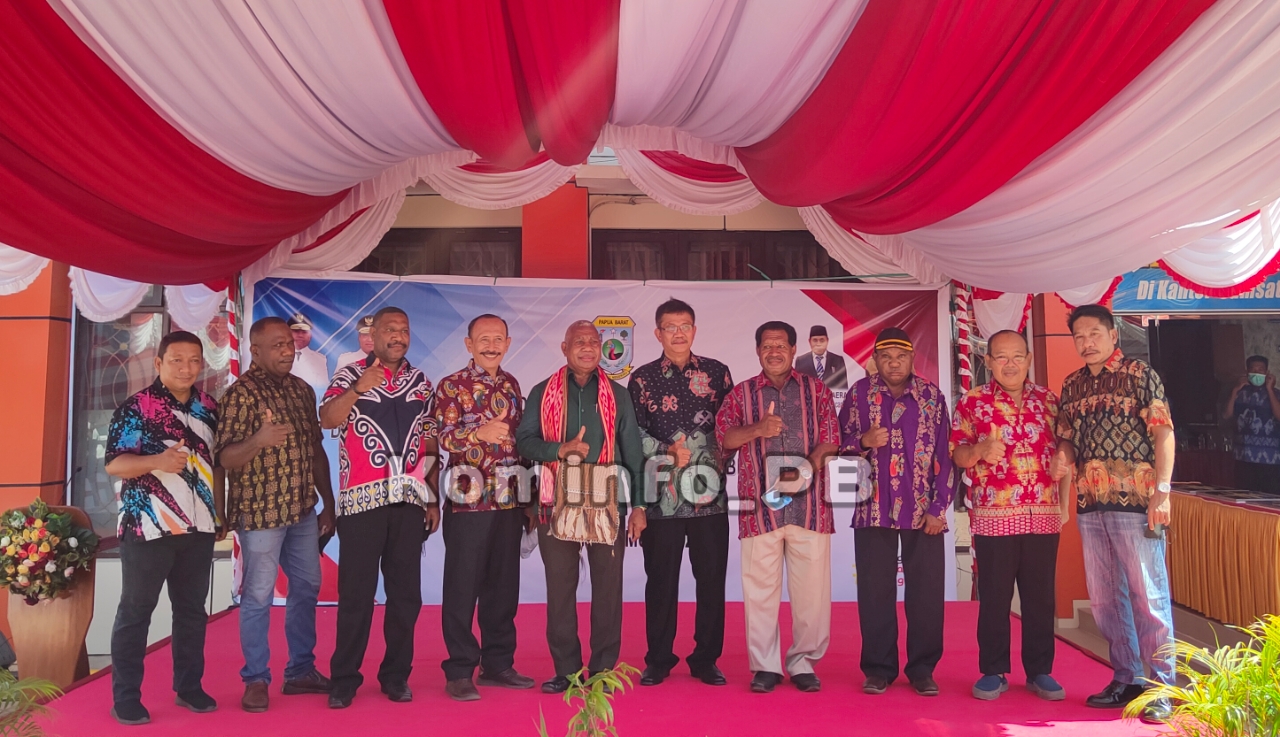 Gubernur Papua Barat Launching 