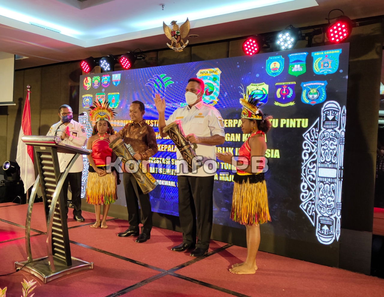Menteri Bahlil dan Pj. Gubernur Waterpauw Buka Rakor Investasi dan PTSP Se-Papua Barat