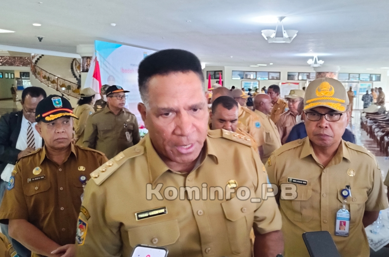 Pj. Gubernur Waterpauw Umumkan Status Pegawai Honorer 512 Papua Barat