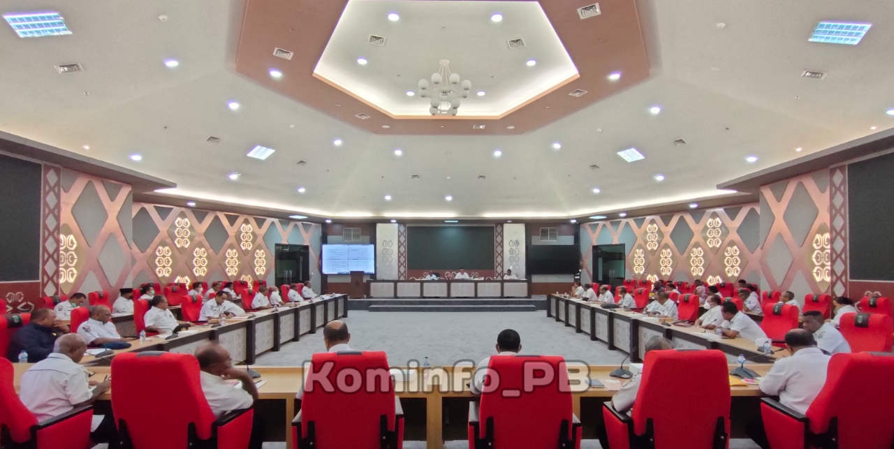 Pj. Gubernur Papua Barat Pimpin Rapat Kesiapan Event Memeriahkan HUT RI Ke-77 Tahun 2022