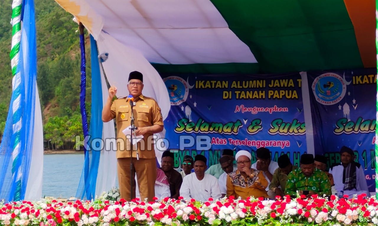 Pj. Gubernur Waterpauw Apresiasi Bakat Tari Anak-anak Saat Tiba di Pulau Gag Raja Ampat