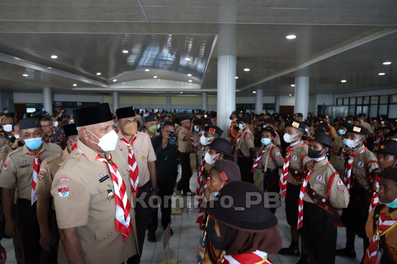 Lepas Kontingen Jambore Nasional Ke-XI, Pj. Gubernur Waterpauw Pesan Harumkan Kwarda Papua Barat