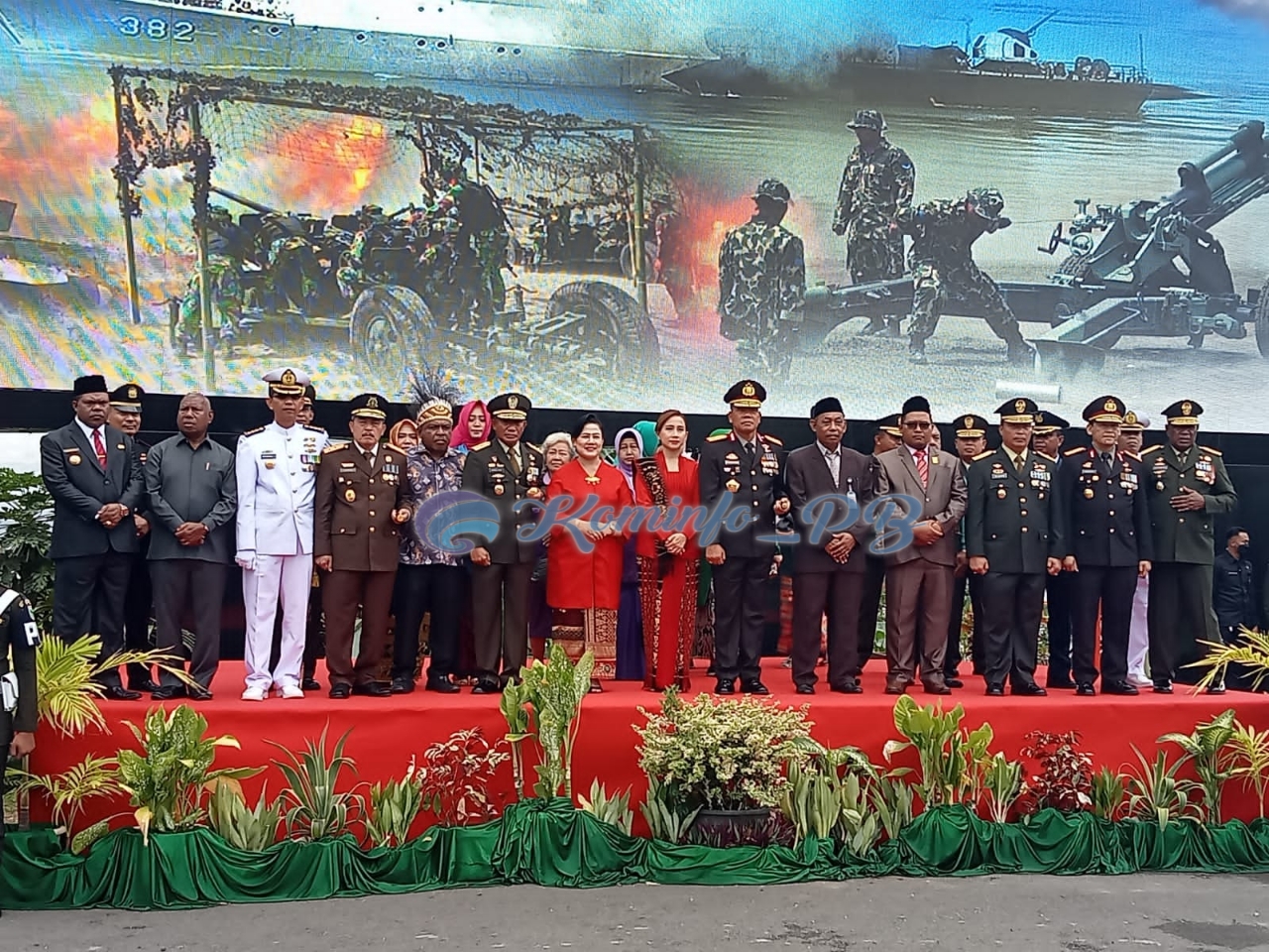 KODAM XVIII Kasuari Peringati HUT TNI, Panglima Himbau Prajurit & PNS TNI Jaga Kepercayaan Masyarakat