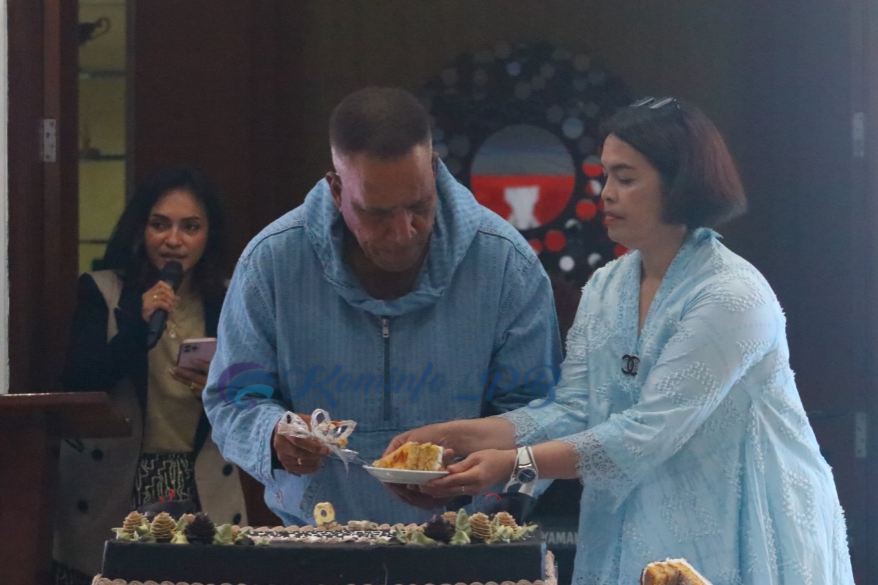 Syukur 59 Tahun, Penjabat Gubernur Waterpauw : Jadilah Orang Berprestasi dan Saling Mengasihi