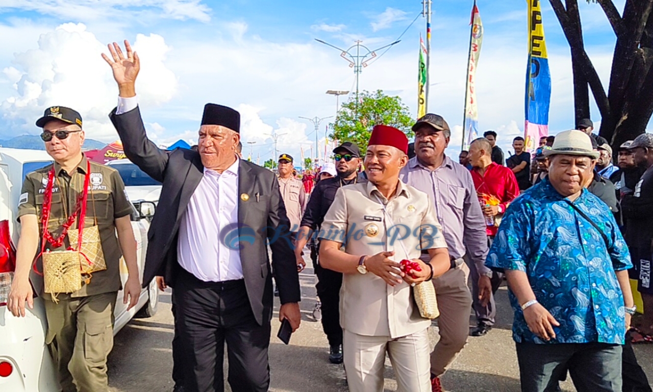 Penjabat Gubernur Waterpauw Himbau Masyarakat FakFak Maksimalkan Potensi Lahan Antisipasi Krisis Pangan