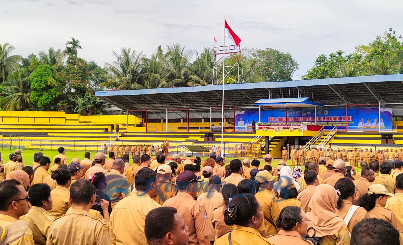 Pj. Gubernur Paulus Waterpauw Pimpin Apel Gabungan ASN Provinsi & Seluruh Kabupaten Se-Papua Barat