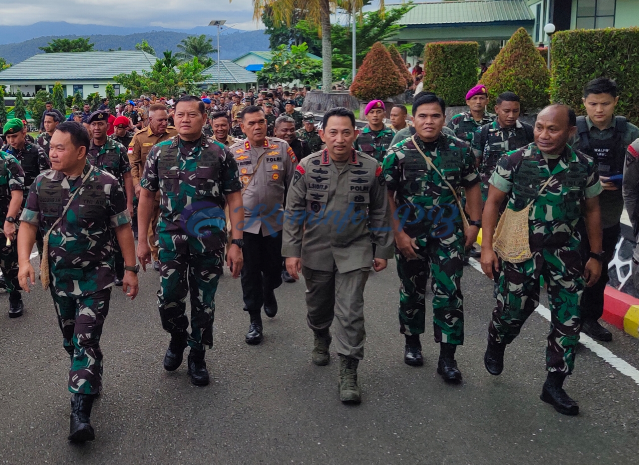Sinergitas TNI-Polri Mengawal Pembangunan dan Keamanan di Wilayah Papua Barat