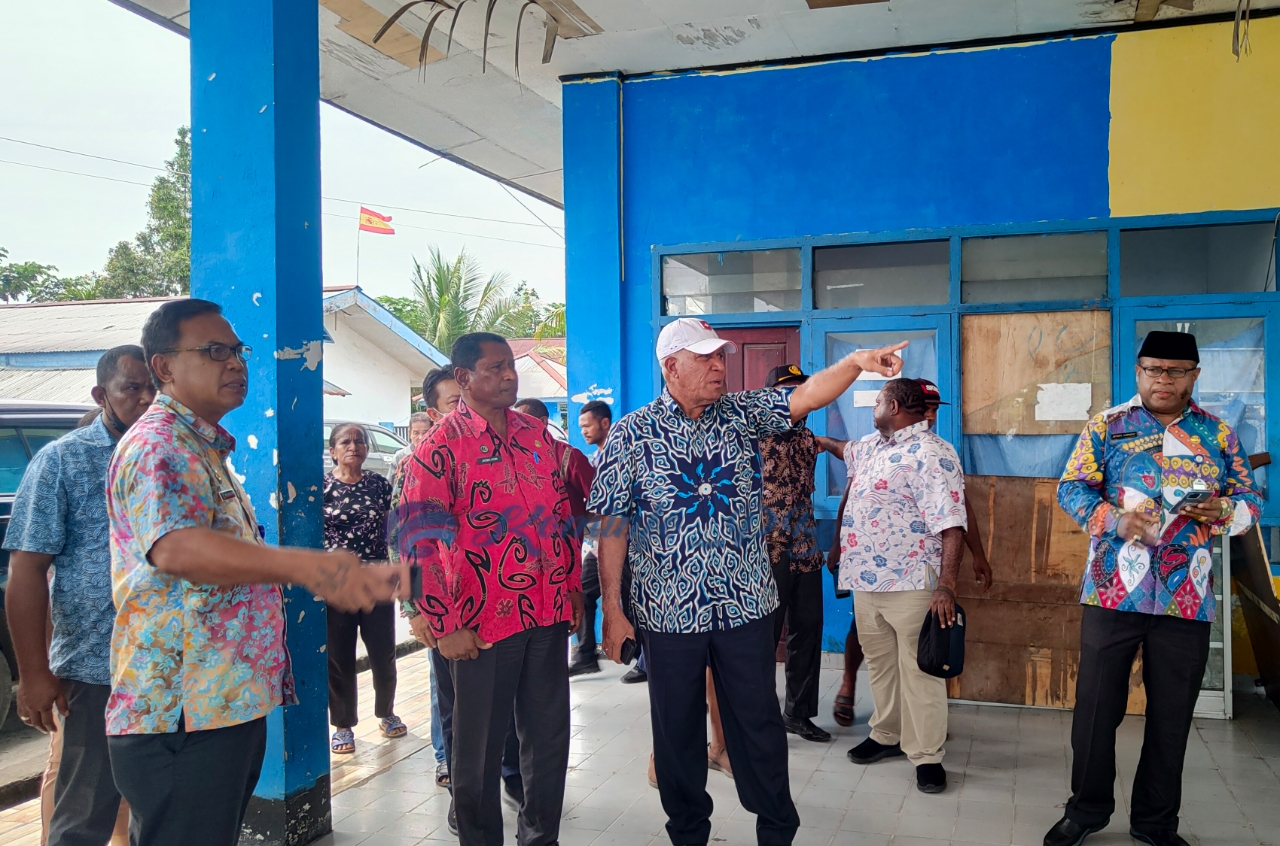 Banyak Masalah Mencuat Saat Sidak Penjabat Gubernur Waterpauw dan TPID di Pasar Ikan Sanggeng