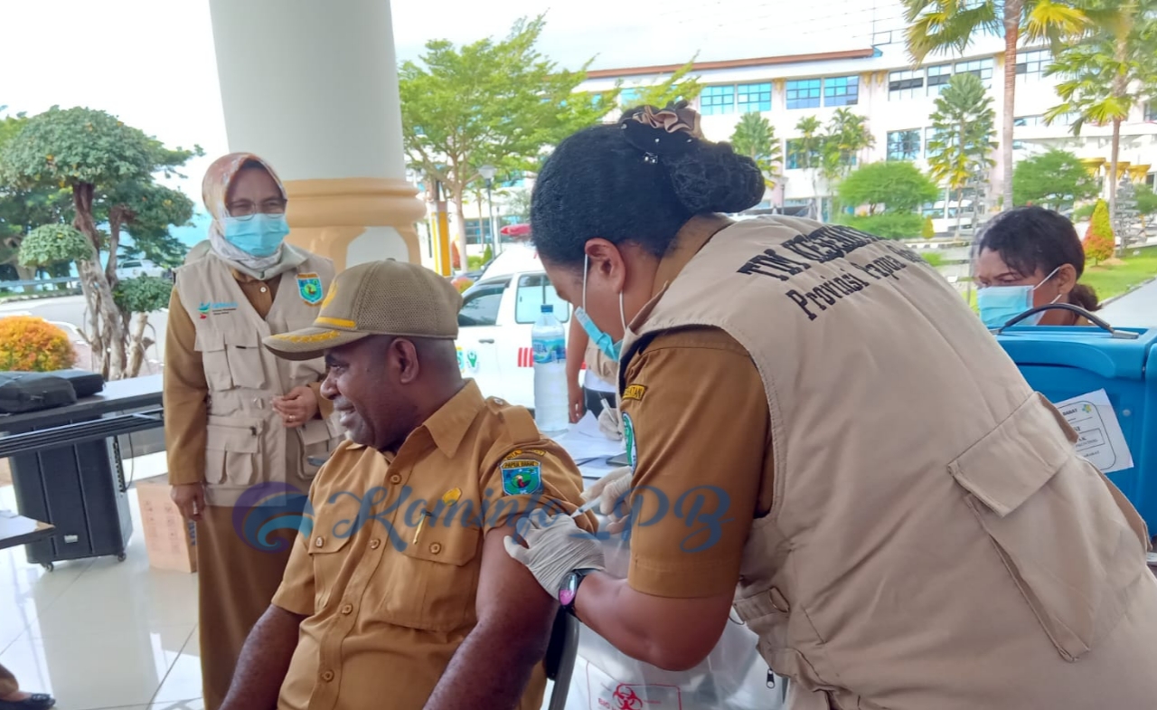 Tindaklanjuti Arahan Penjabat Gubernur Waterpauw, Dinkes Papua Barat Kembali Lakukan Vaksinasi Bagi ASN Pemprov