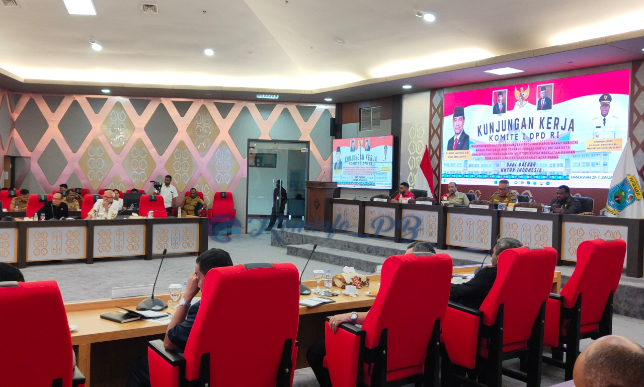 Ketua DPR Papua Barat Minta Wakil Ketua DPD RI Dorong Peninjauan Ulang PMK 206