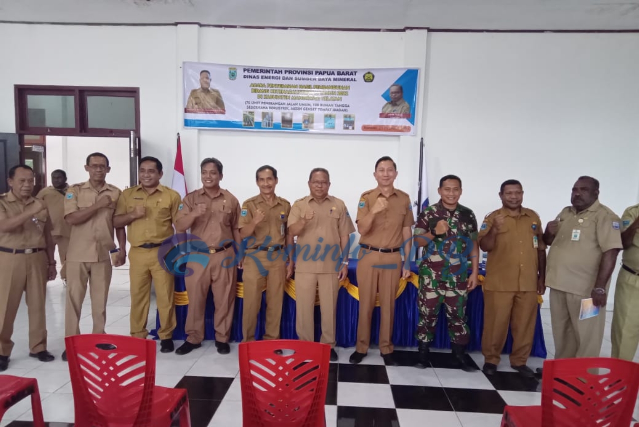 Dinas ESDM Papua Barat Serahkan Hasil Pembangunan Kelistrikan Tahun 2022 di Kabupaten Manokwari Selatan