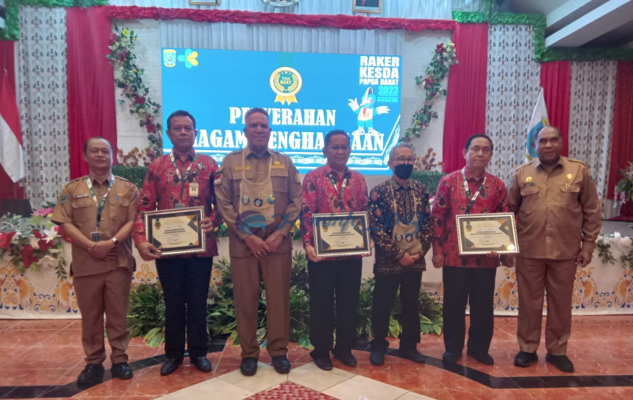 Buka Rakerkesda Papua Barat, Pj. Gubernur Waterpauw Harap Terciptanya Harmonisasi Tingkatkan Pelayanan Kesehatan.