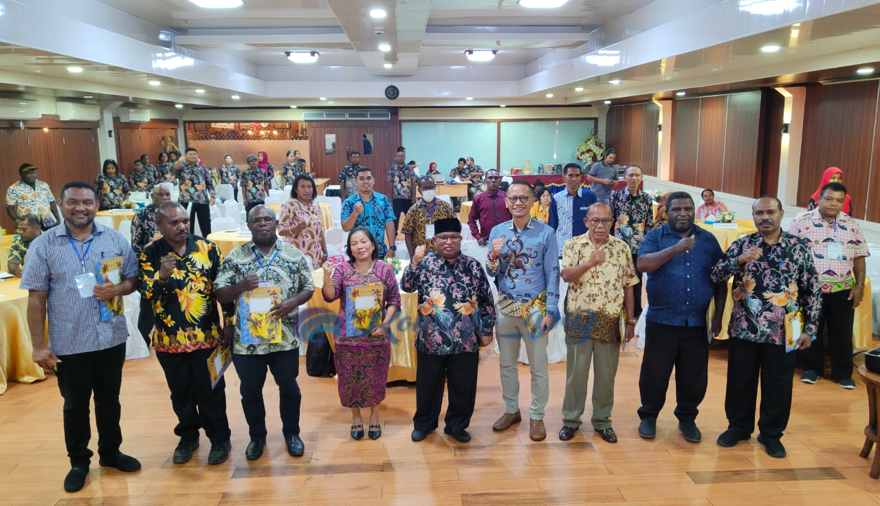 Thamrin Payapo Paparkan Poin Penting Hasil Rakor Kesbangpol Papua Barat Tahun 2023