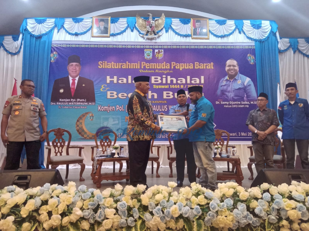 Hadiri Halal Bihalal KNPI Papua Barat dan Bedah Buku Komjen Pol. (Purn) Drs. Paulus Waterpauw, M.Si