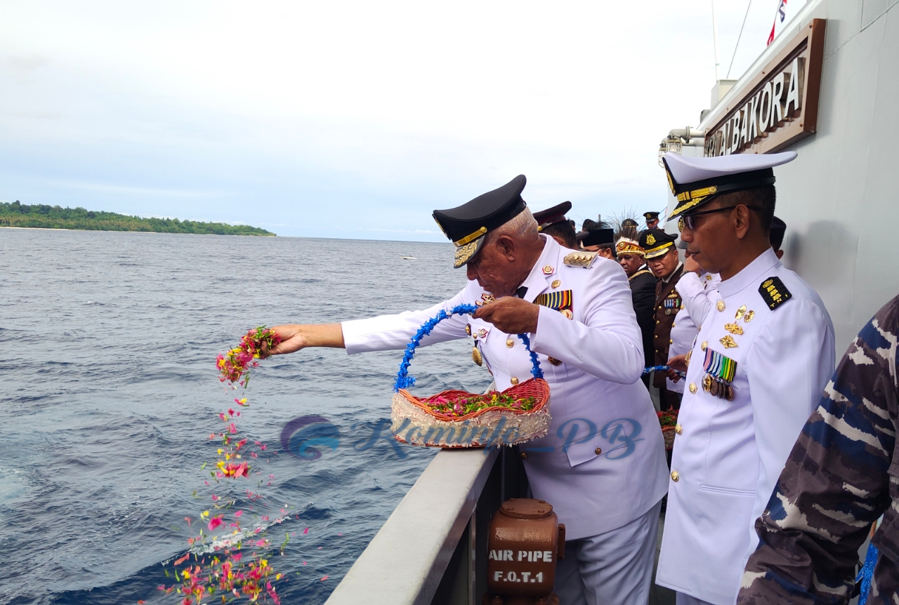 Pj. Gubernur Papua Barat Hadiri Ziarah Laut HUT RI Ke-78 di Perairan Mansinam