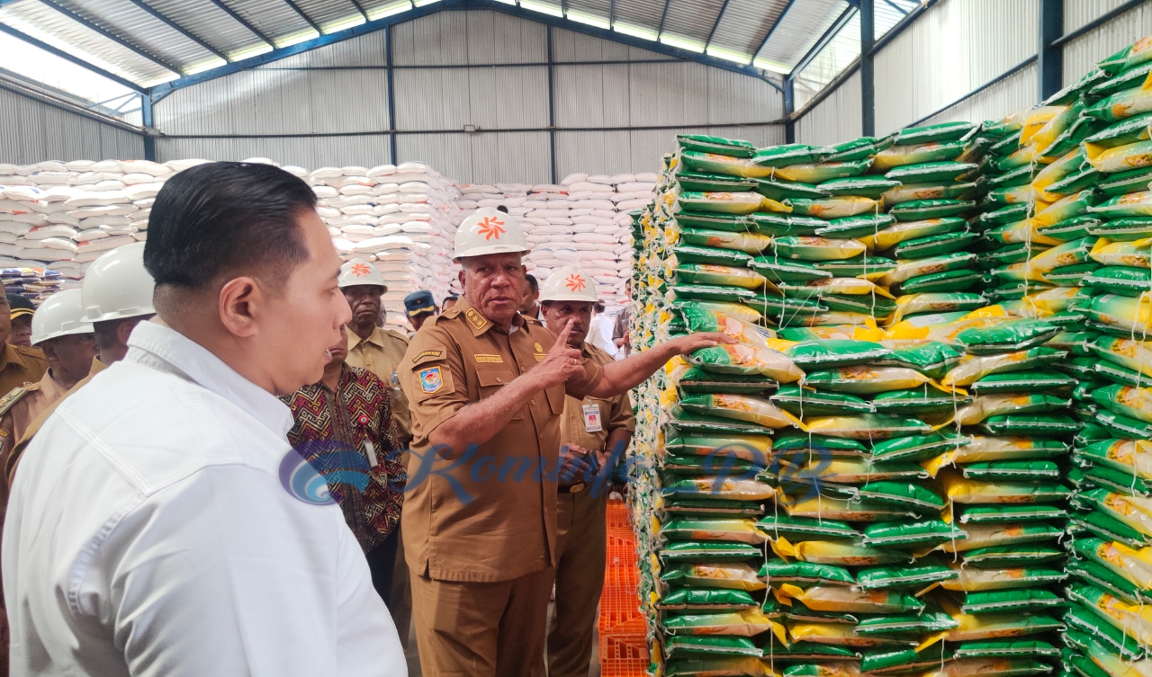 Pj. Gubernur Waterpauw Cek Ketersediaan Beras, Jangan Khawatir Stok Aman Hingga 2024