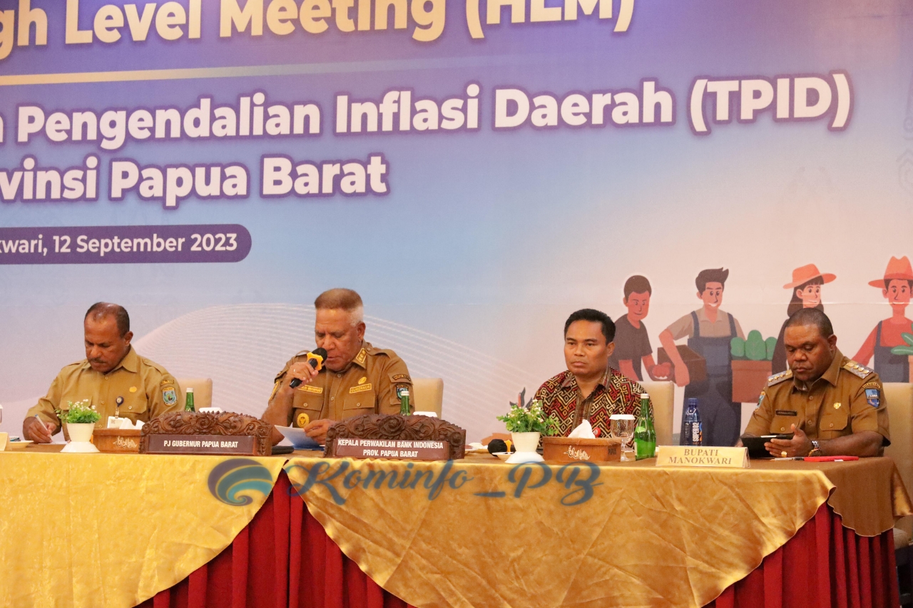 Pj. Gubernur Waterpauw Buka Rapat Inflasi TPID Bersama Bupati Se-Papua Barat