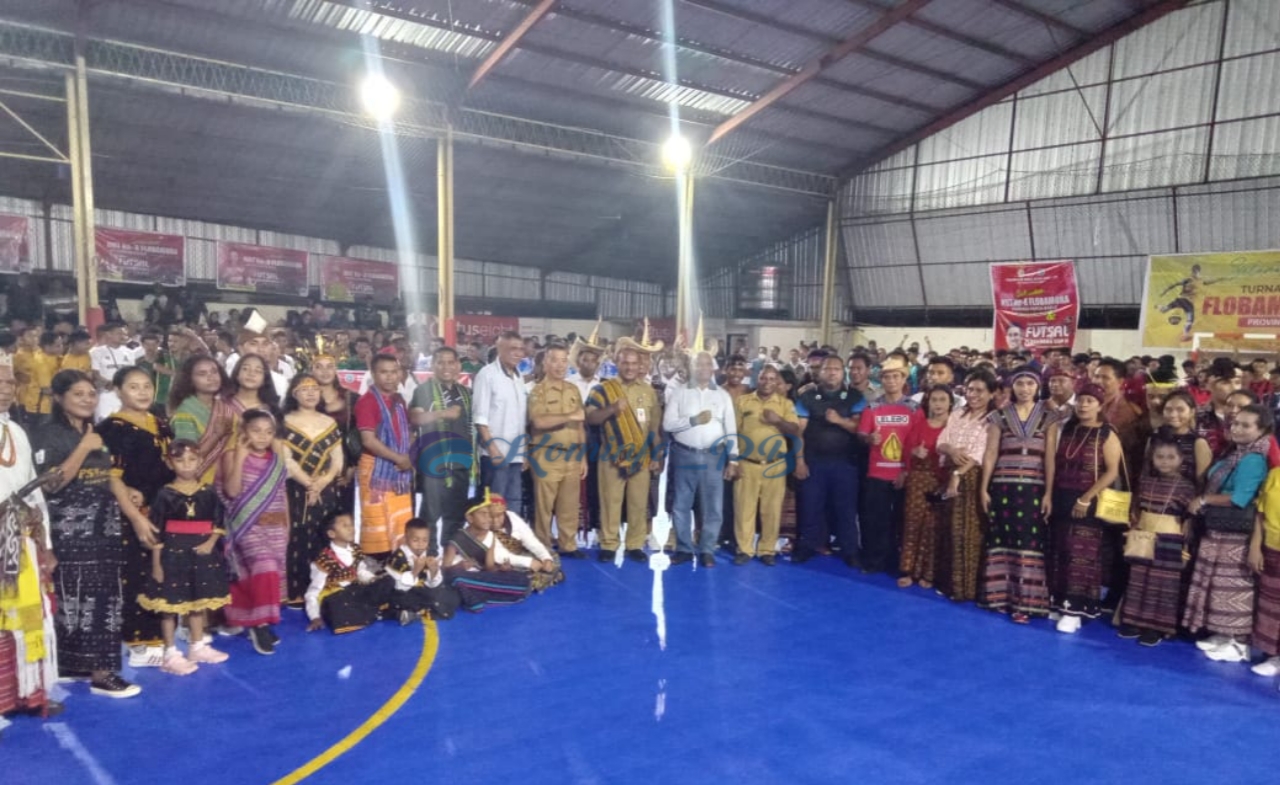 Pj. Sekda Fonataba Buka Turnamen Futsal Flobamora Papua Barat