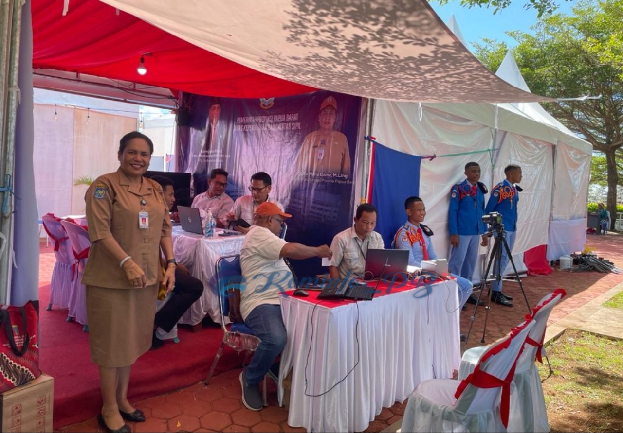 Partisipasi Dinas Admindukcapil Papua Barat Dalam Layanan IKD Di Pameran Fordasi 2023