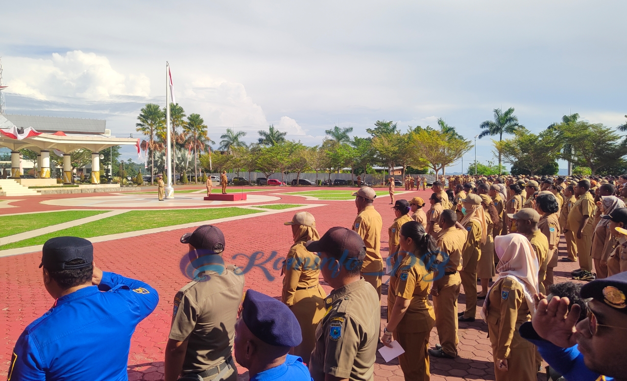 Pimpin Apel Perdana, Pj. Gubernur Ali Baham Jabarkan Instruksi Presiden dan Motivasi ASN Papua Barat