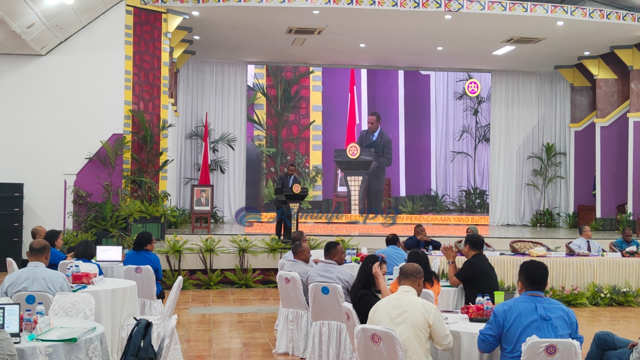 Universitas Papua Gelar Raker Matangkan Renja 2024, Juga Terima Bantuan Peralatan dari PT. Freeport Indonesia