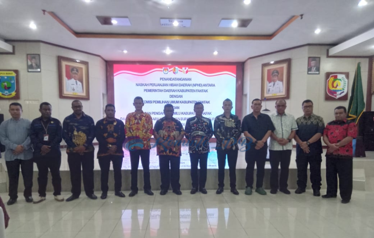Silaturahmi Pj. Gubernur Ali Baham Bersama Pemda FakFak dan Saksikan Penyerahan NPHD KPU-Bawaslu