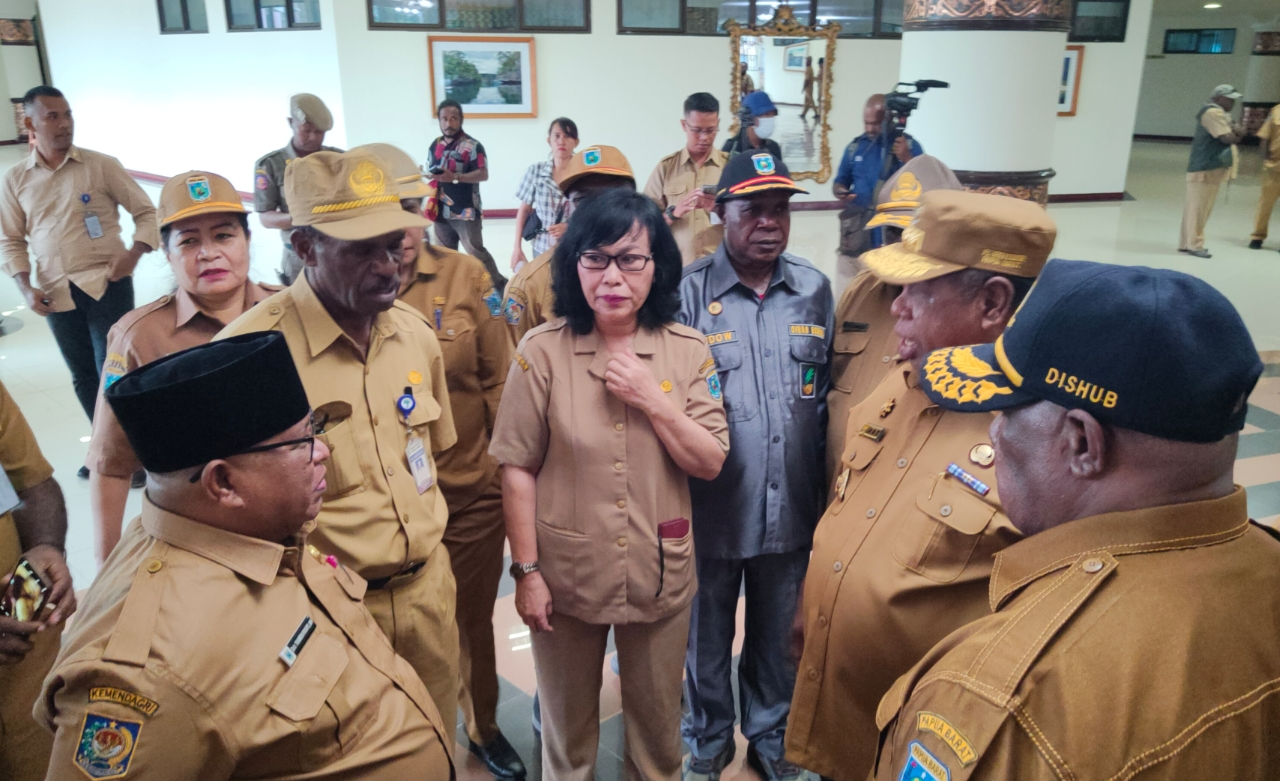 Pj. Gubernur Ali Baham Ingatkan Kesbangpol Papua Barat Terkait Seleksi Anggota DPRP dan DPRK Jalur Pengangkatan