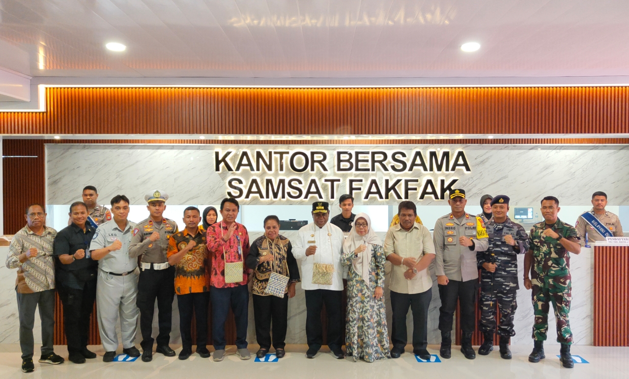 Peresmian Revitalisasi Samsat Fakfak, Pj. Gubernur Tegaskan Realisasi PAD Harus Digenjot