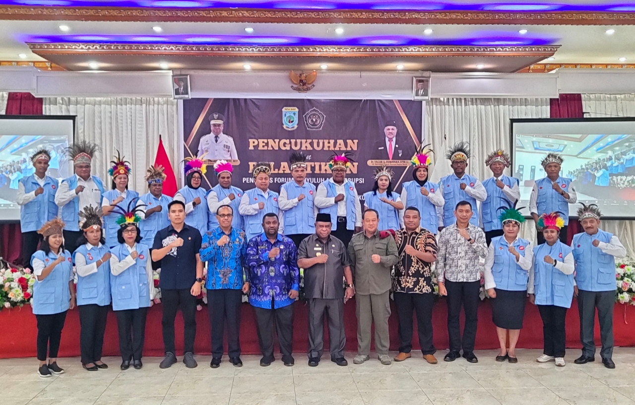 Pj. Gubernur Ali Baham Lantik Pengurus PAKSI Papua Barat Masa Bakti 2024-2026