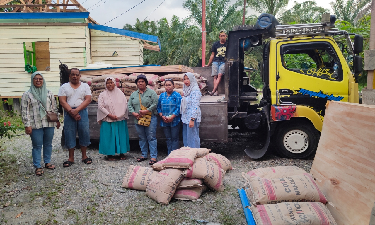 Hari Kedua Penyaluran BBR, Rombongan Biro Kesra Papua Barat Estafet Hingga Dataran Warpramasi