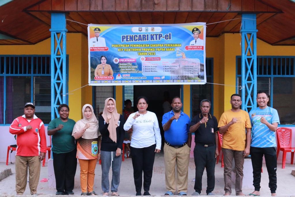 Sambut Baik Perekaman e-KTP Kepala distrik Testega Kerahkan Warga dari  15 Kampung