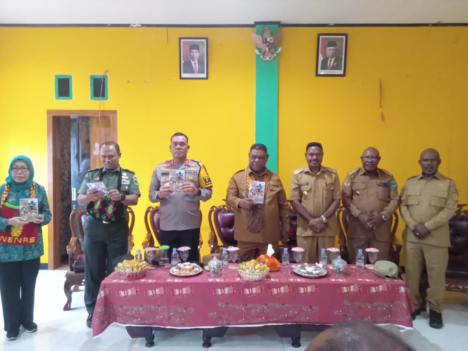 Pj. Gubernur Ali Baham Dalam Ramah Tama Bersama Pemda Pegaf