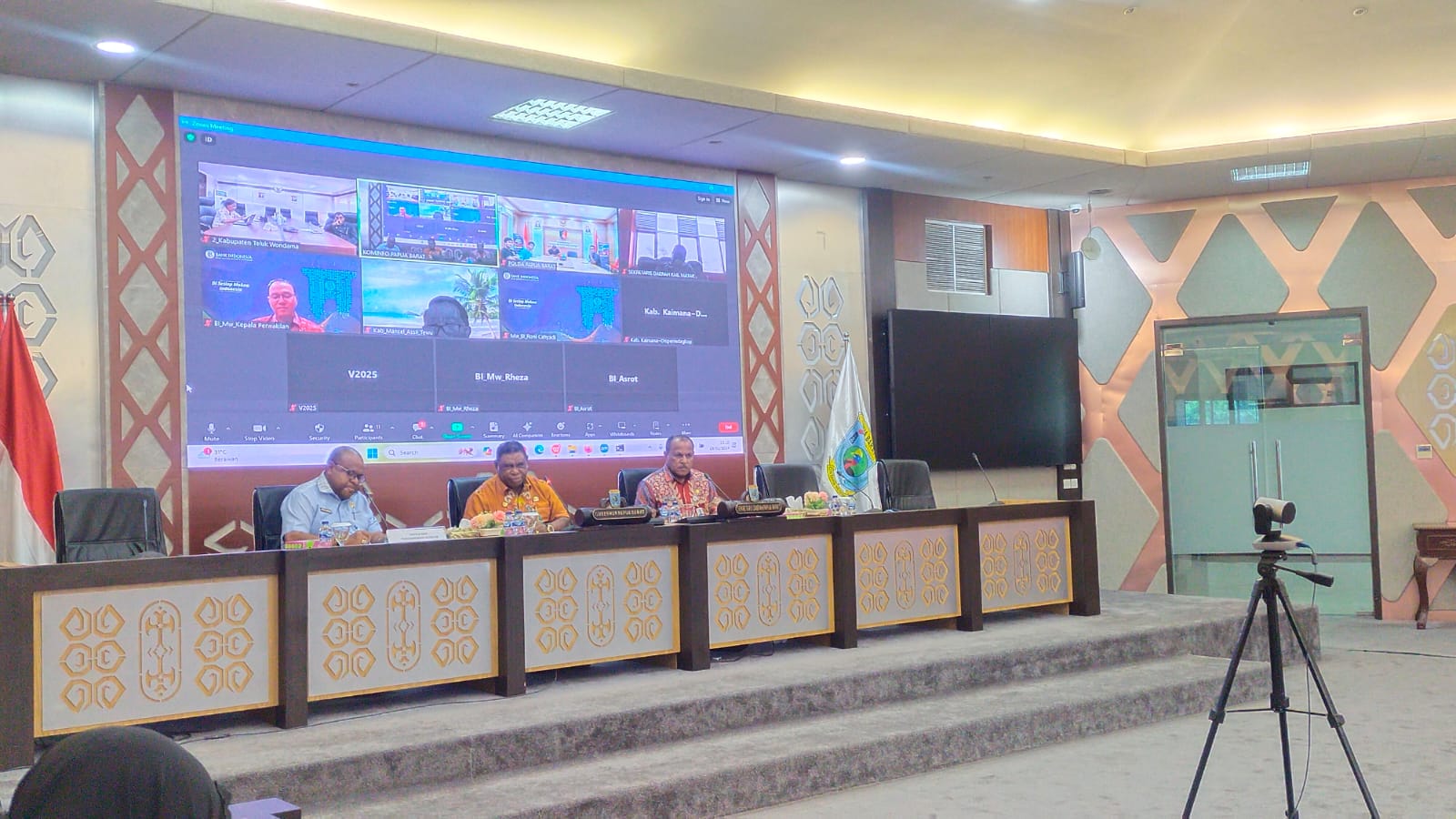 Pimpin Rapat Inflasi, Pj. Gubernur Ali Baham Perintah Tambah Kota IHK Dan Disversifikasi Pangan Di Papua Barat