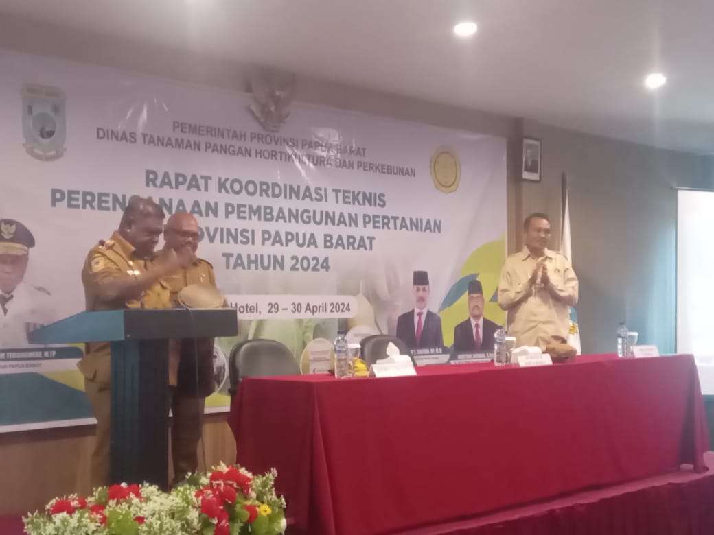 Buka Rakornis, Pj. Gubernur Ali Baham Memandang Penting Pertanian