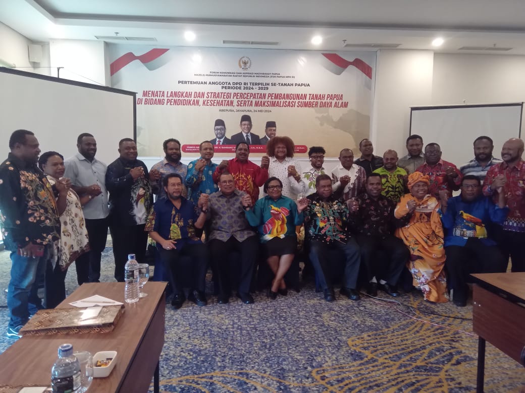 Hadiri Forum DPD MPR RI Di Jayapura, Pj. Gubernur ABT Isukan Satu Tungku Tiga Batu Menuju Pembangunan Indonesia Emas 2045
