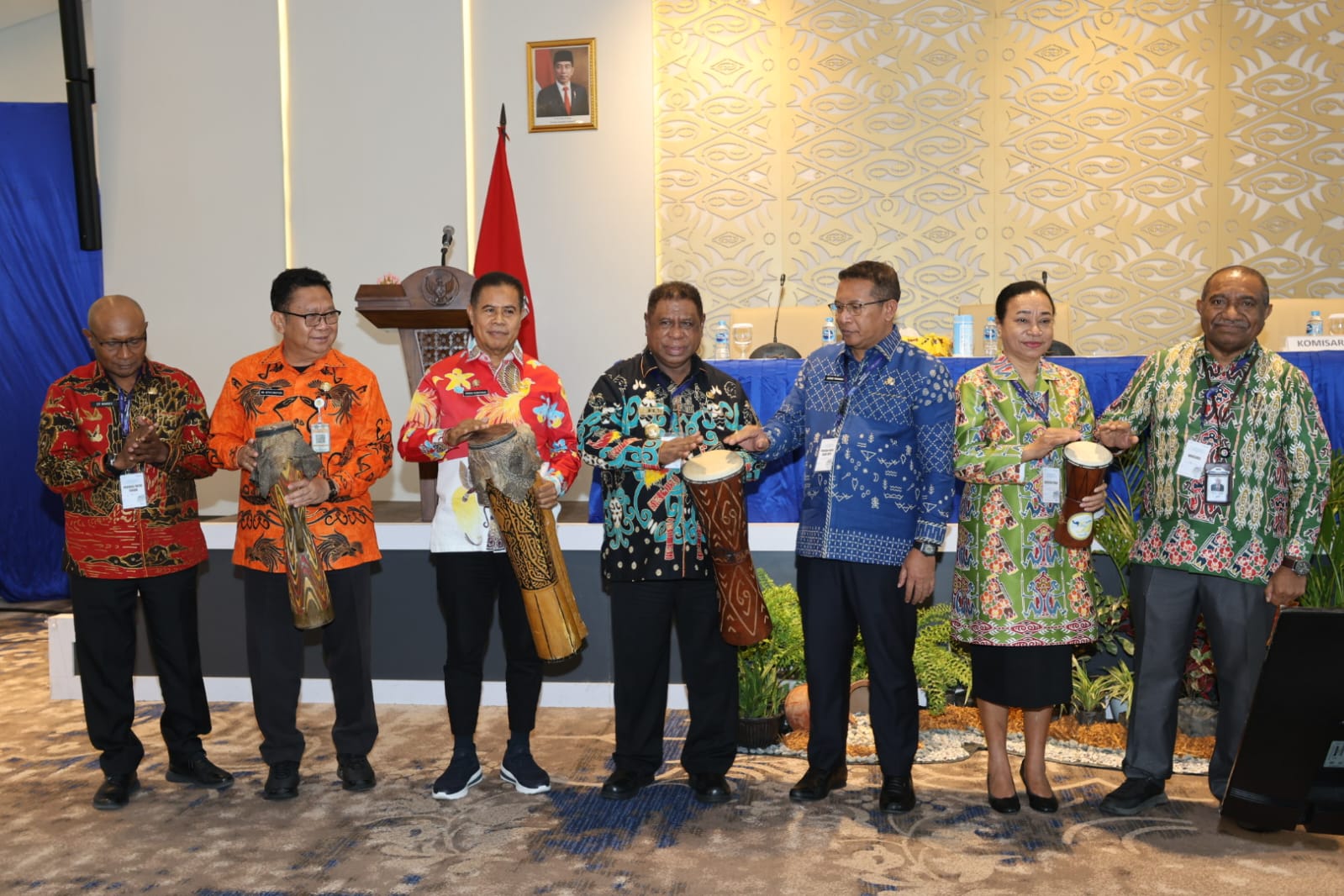 Membuka RUPS LB PT. Bank Papua Pusat, Pj. Gubernur ABT Harap Kinerja Dan Profesionalisme Pengurus Bank
