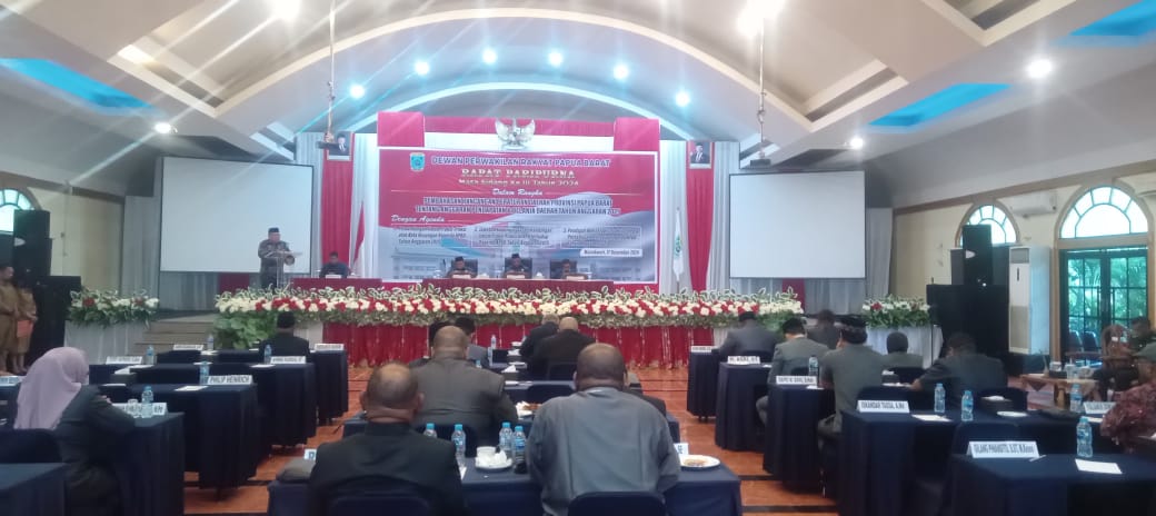 Rapat Paripurna DPR Papua Barat, Agenda Jawaban Pj. Gubernur ABT Atas Pemandangan Umum Fraksi