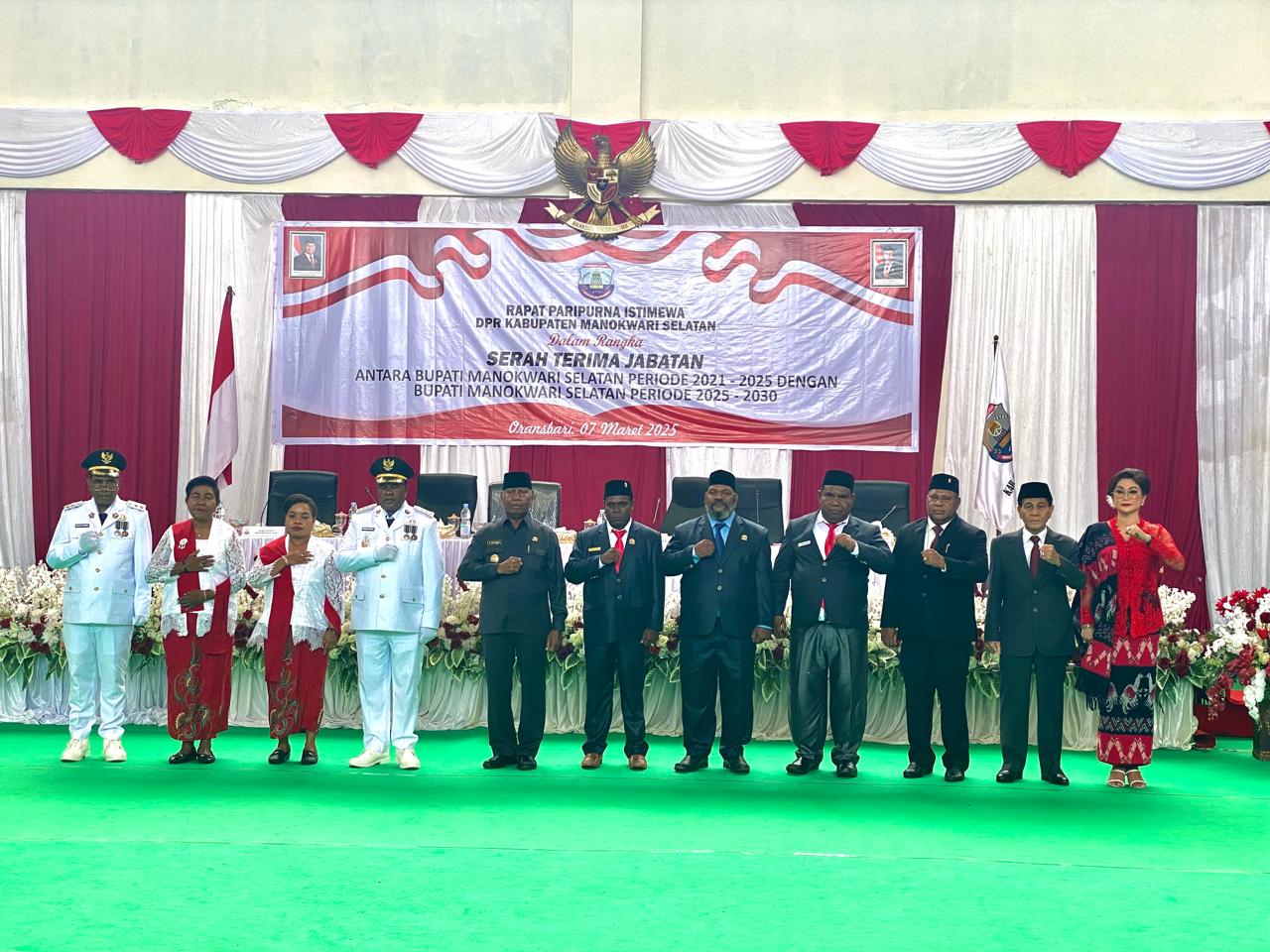 Saksikan Sertijab Bupati Dan Wakil Bupati Mansel, Gubernur Mandacan Beri Semangat Dan Spirit Membangun