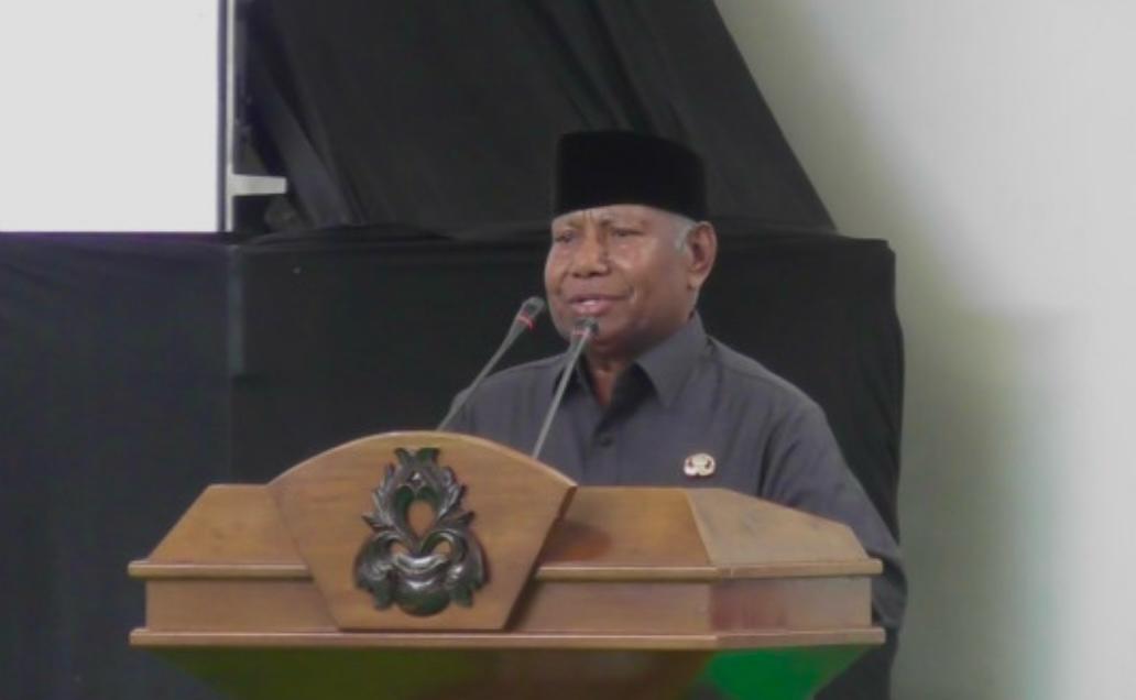 Gubernur Dominggus Mandacan Ingatkan Bupati Mansel Rangkul Seluruh Masyarakat