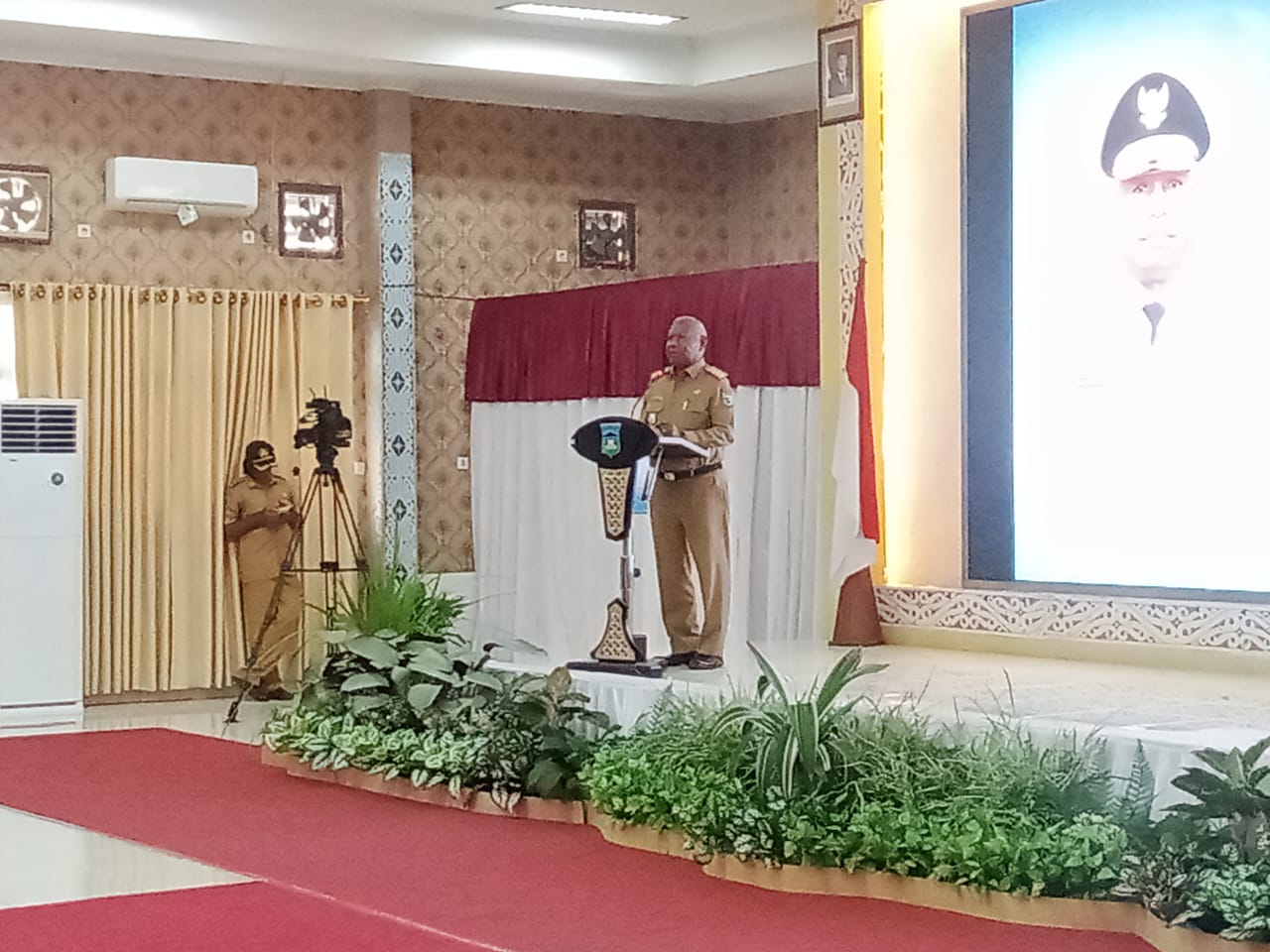 Sertijab Bupati/Wabup Teluk Wondama, Gubernur Dominggus Mandacan Berpesan Kepada Bupati Dan Wabup Baru Lebur Perbedaan