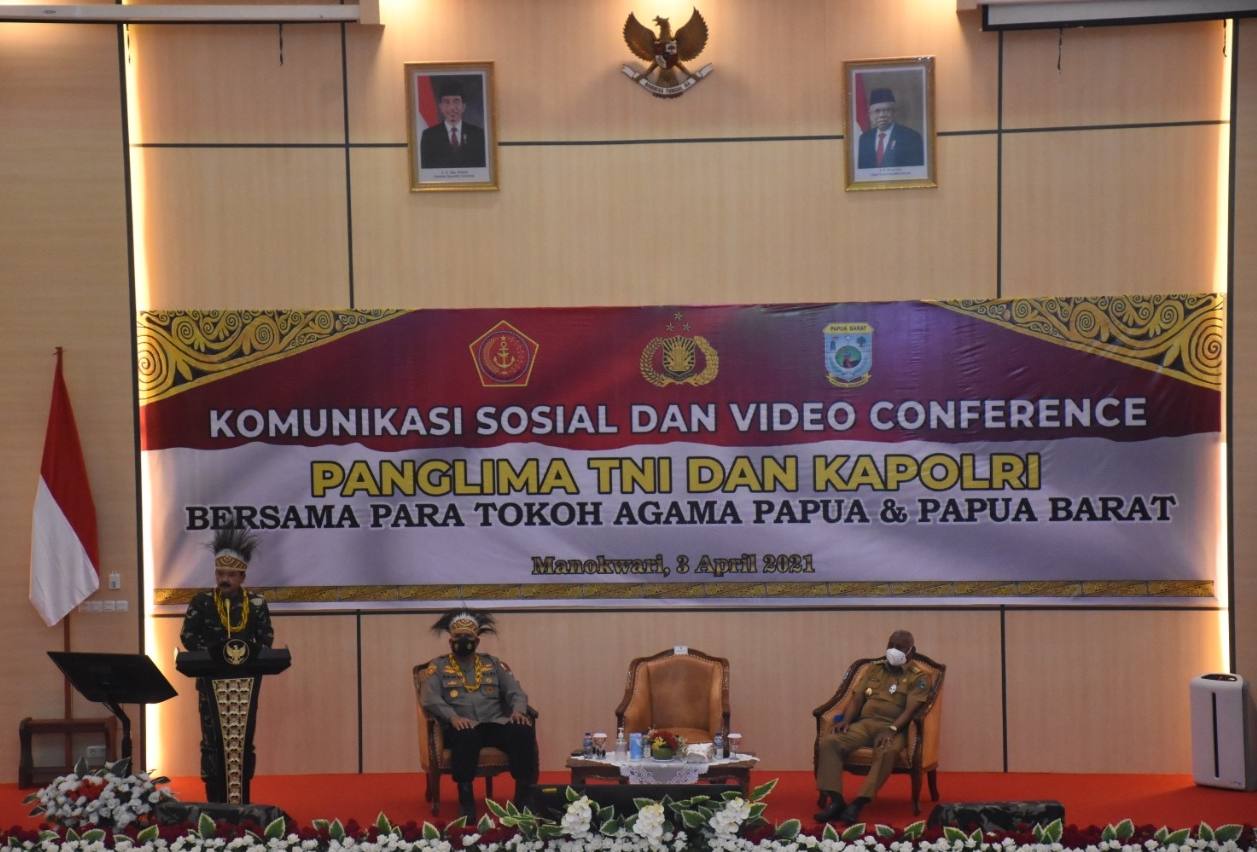 Kunker di Papua Barat, Panglima TNI : Tokoh Agama Sentral Menjaga Persatuan dan Kesatuan