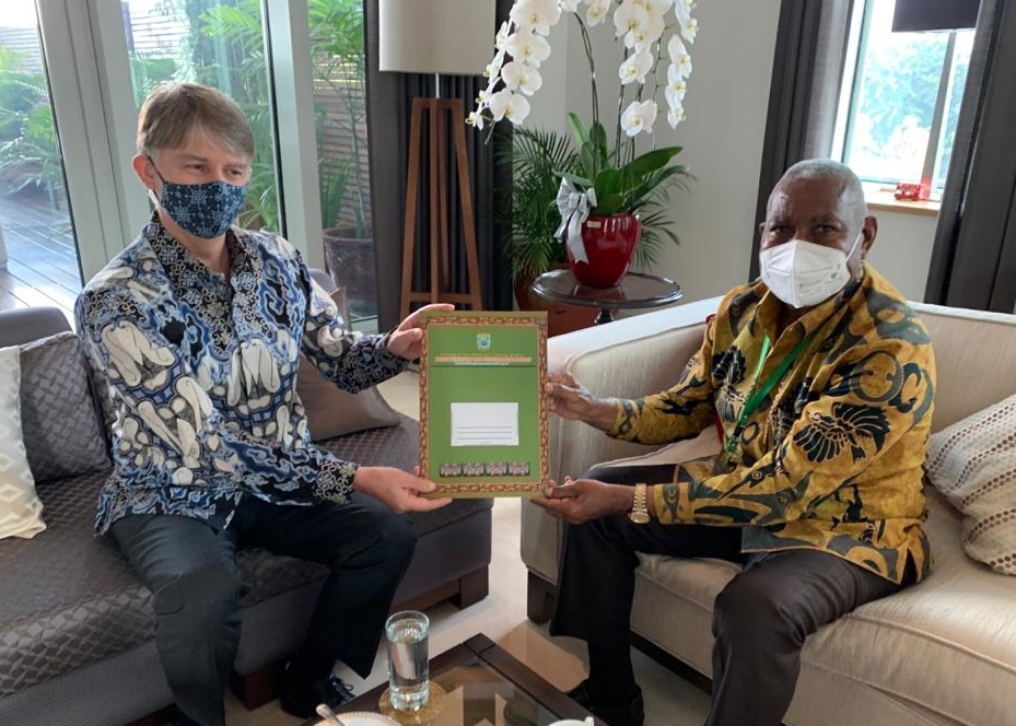 Temui Dubes Inggris, Gubernur Papua Barat Bahas Program Bantuan Pertumbuhan Ekonomi Hijau
