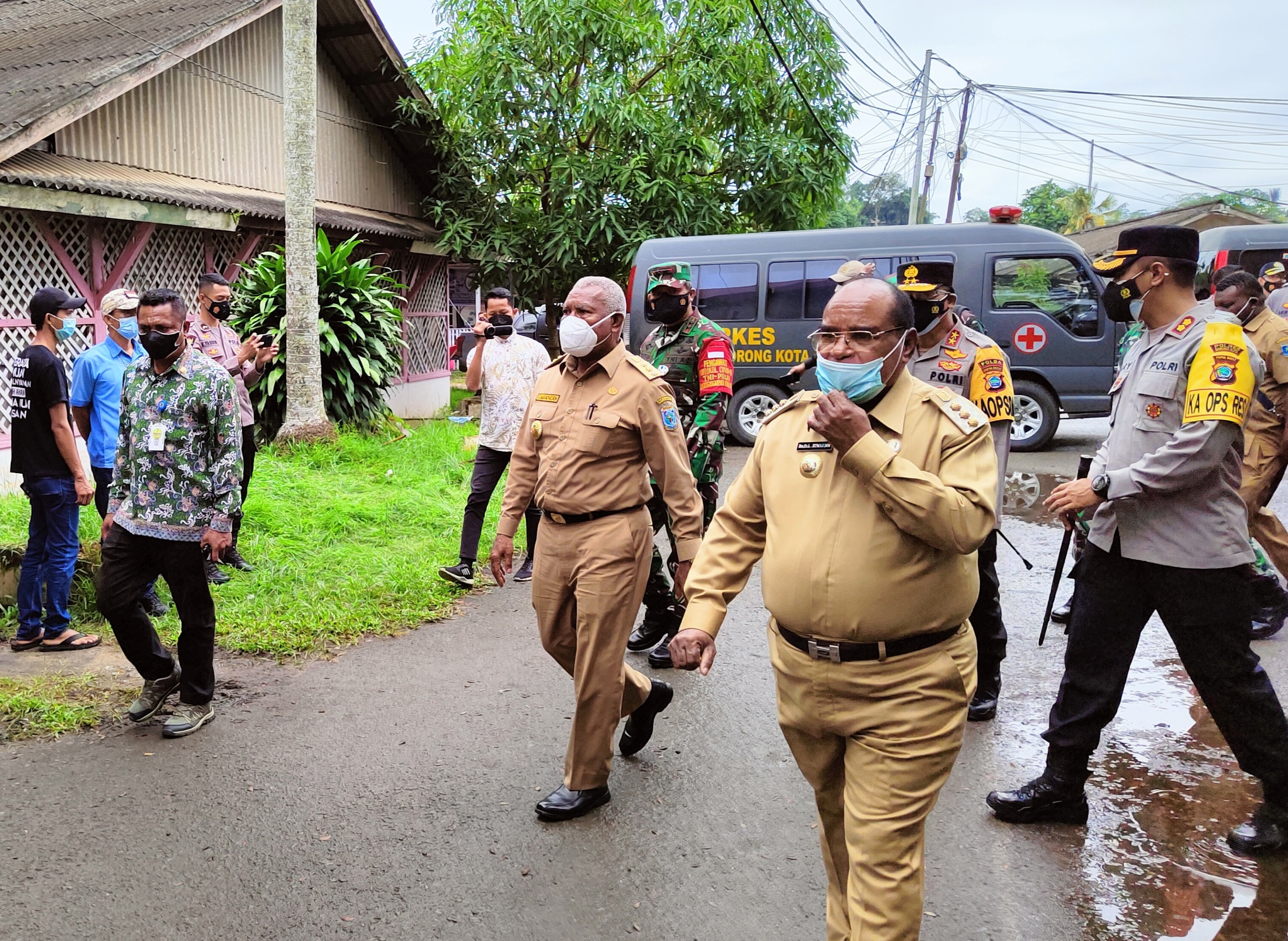 Gubernur Ajak Warga Kota Sorong Saling Mendukung Putus Sebaran Covid-19