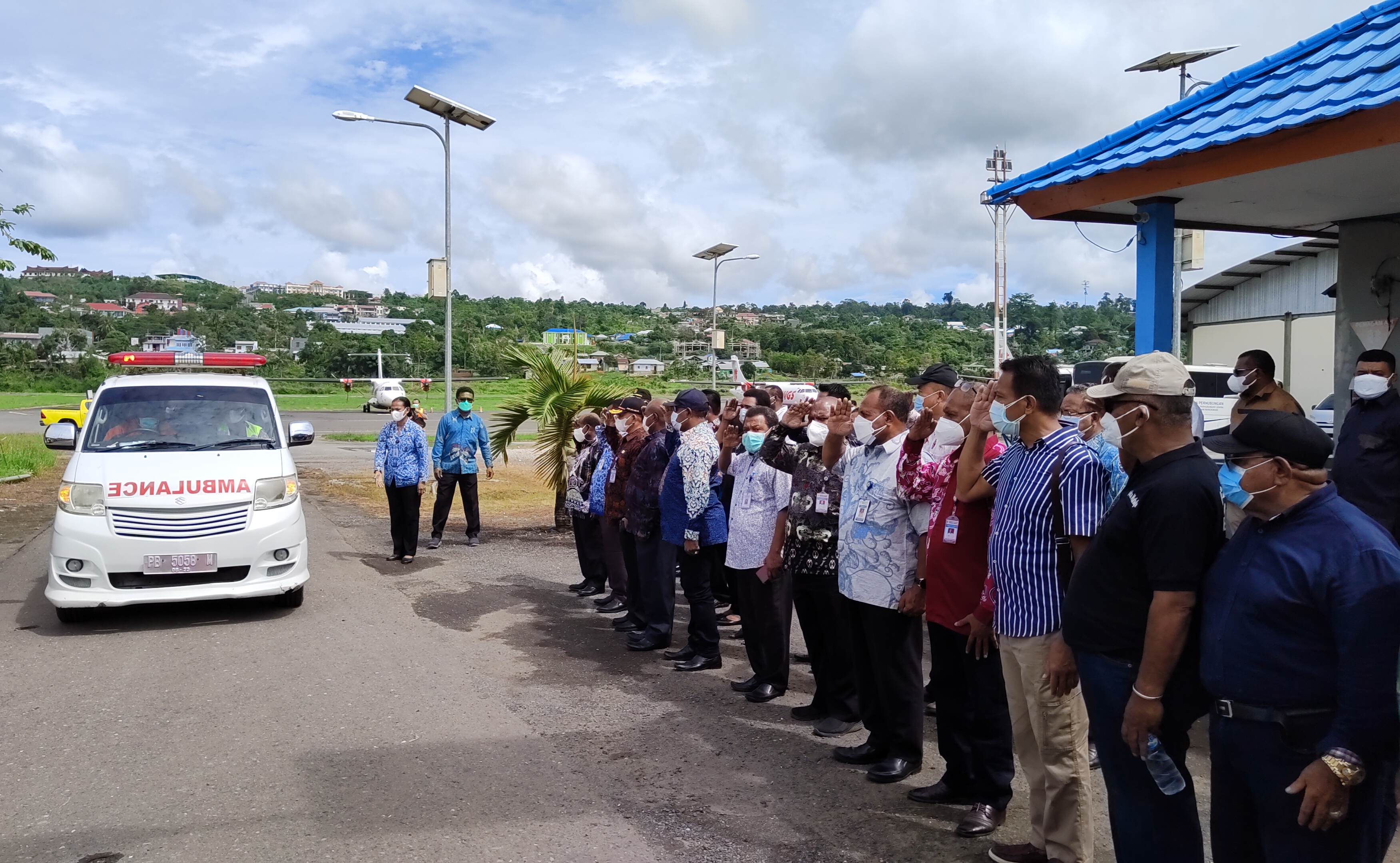 Luapan Tangis Sambut Jenazah Almarhum Jimmy D. Ijie di Manokwari